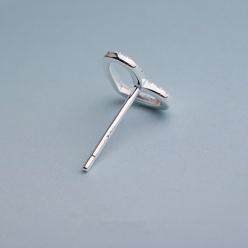 Dainty sterling silver heart earrings NEW - Picture 2 of 5